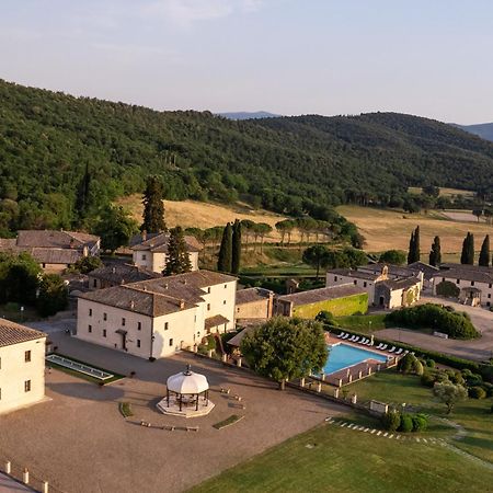 La Bagnaia Golf Resort ภายนอก รูปภาพ