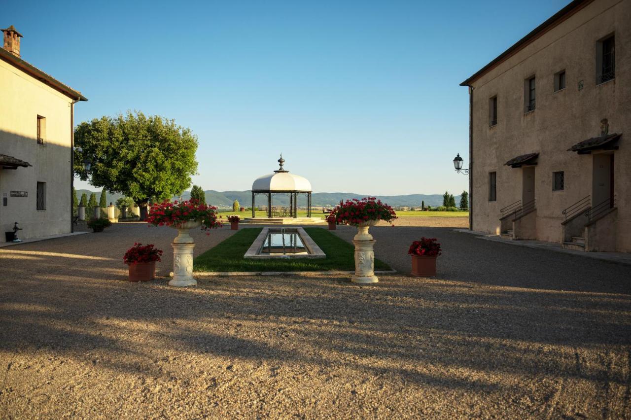 La Bagnaia Golf Resort ภายนอก รูปภาพ