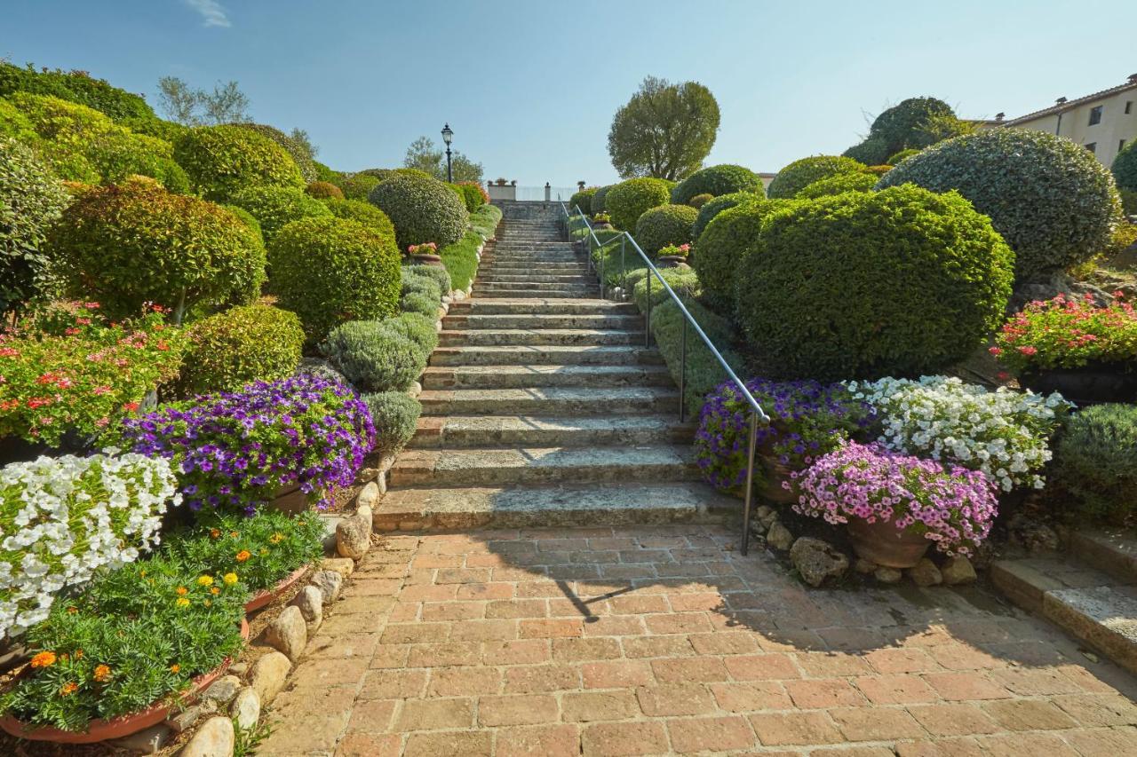 La Bagnaia Golf Resort ภายนอก รูปภาพ