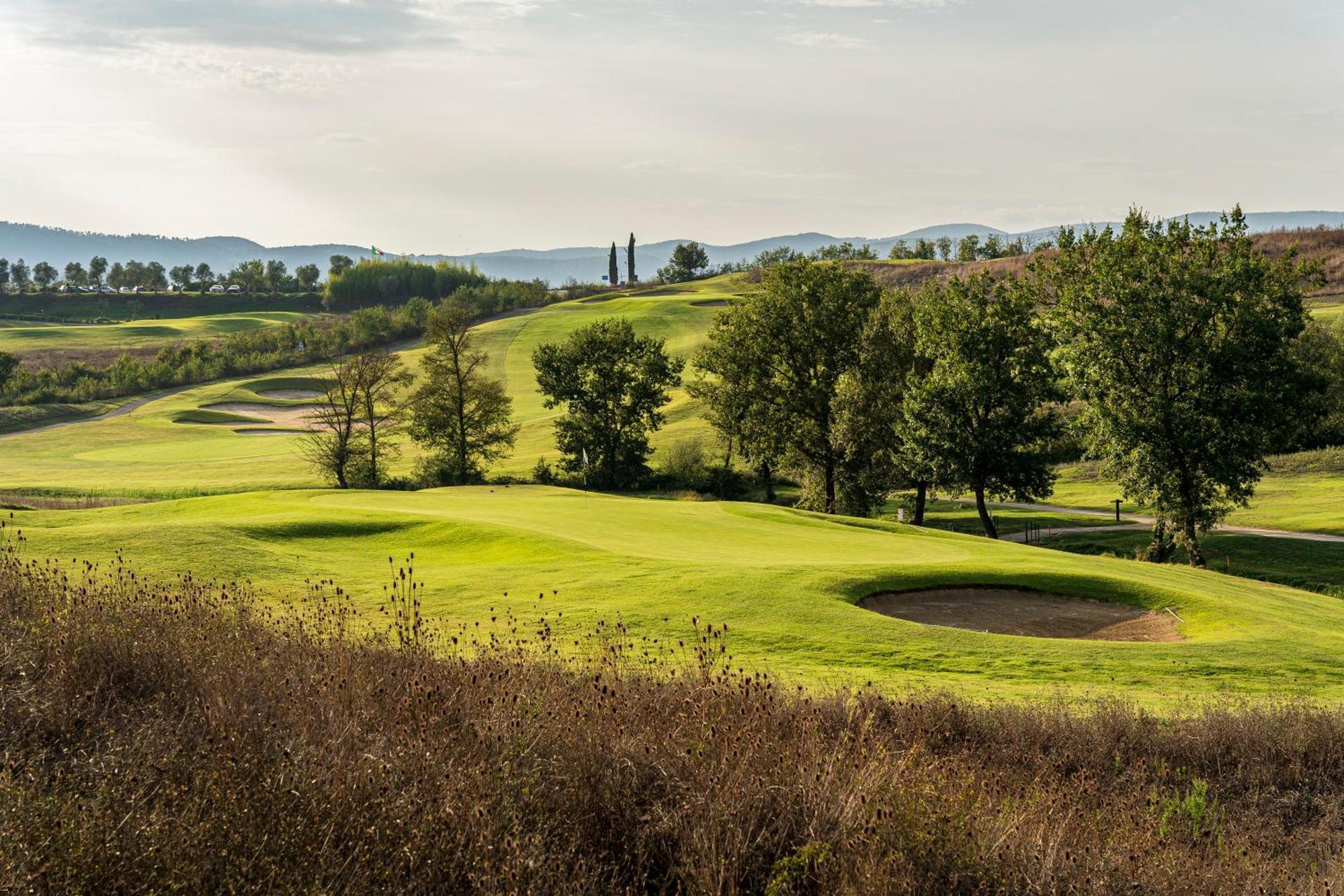 La Bagnaia Golf Resort ภายนอก รูปภาพ