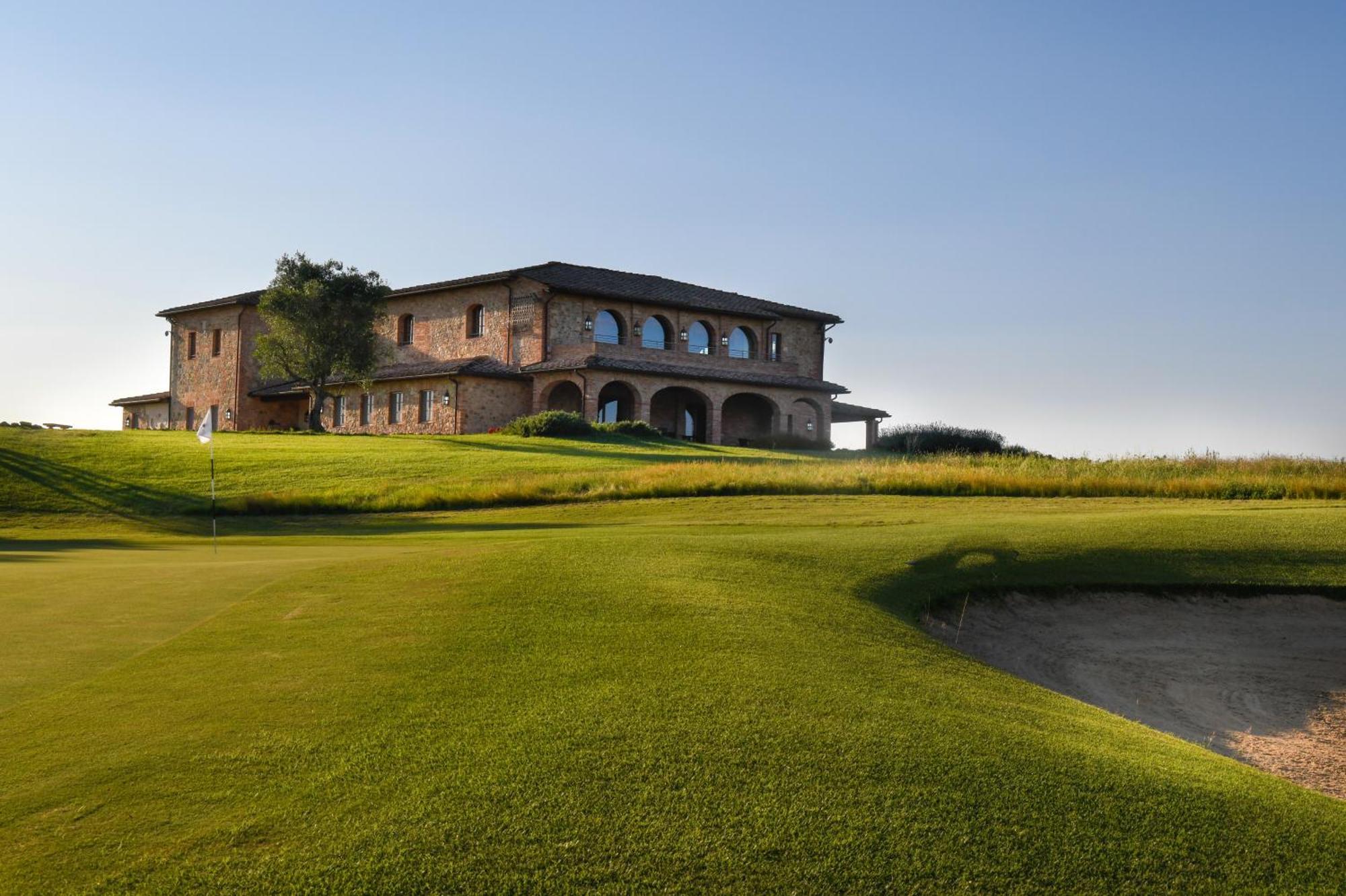 La Bagnaia Golf Resort ภายนอก รูปภาพ