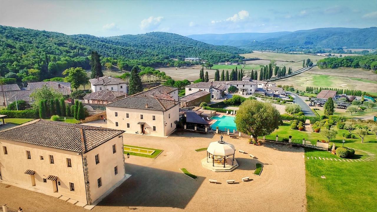 La Bagnaia Golf Resort ภายนอก รูปภาพ
